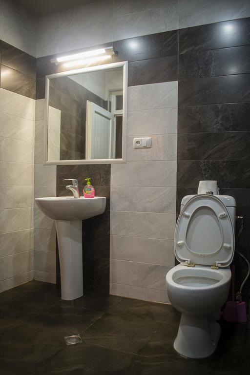 Gng Guest House Telavi Esterno foto