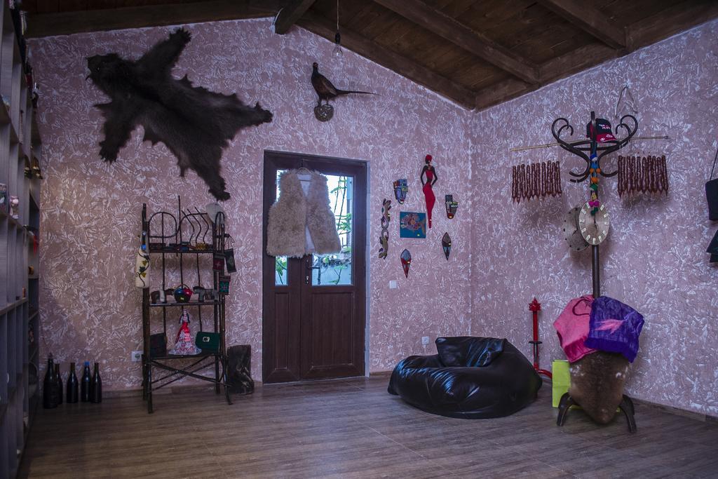 Gng Guest House Telavi Esterno foto